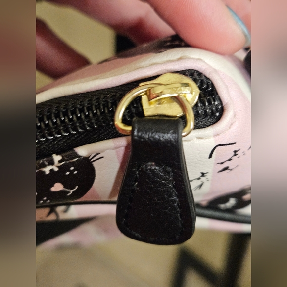 Betsey Johnson Kitty Print Purse - Picture 8 of 15